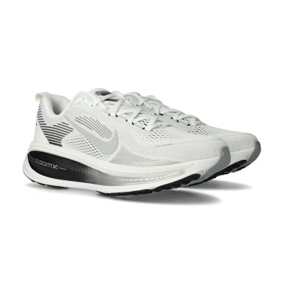 Tenis Vomero 18
