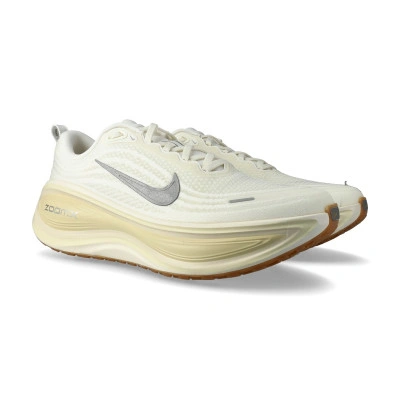 Tenis Vomero Plus