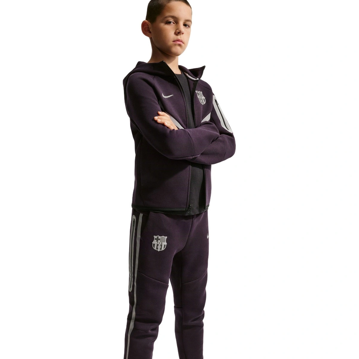 pantalon-largo-nike-fc-barcelona-fanswear-2026-2027-nino-burgundy-ash-reflective-silv-2