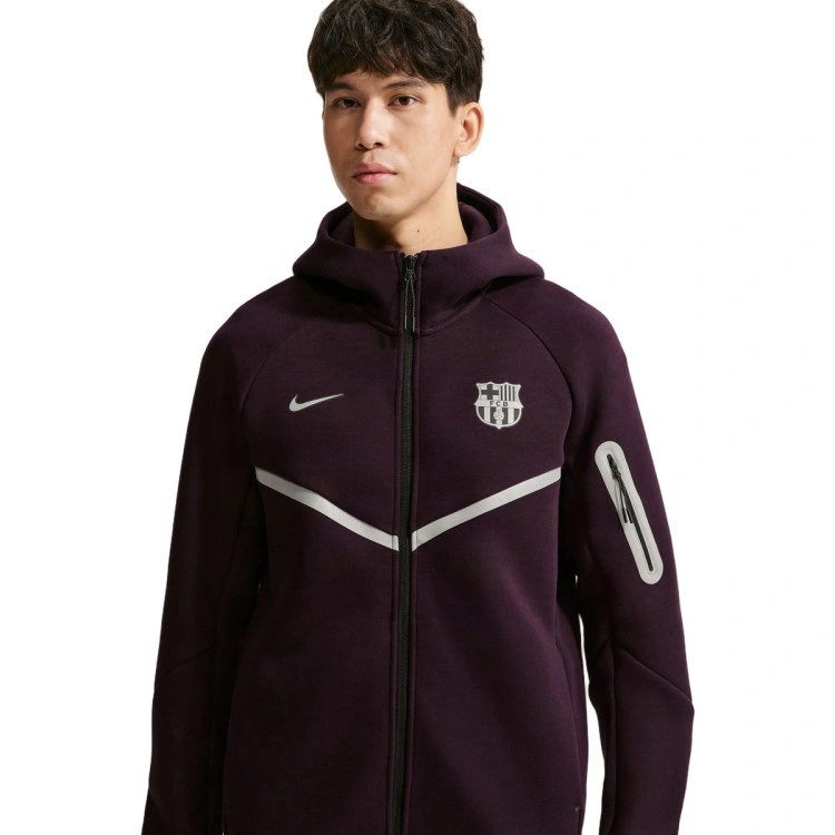 chaqueta-nike-fc-barcelona-fanswear-2026-2027-burgundy-ash-reflective-silv-0