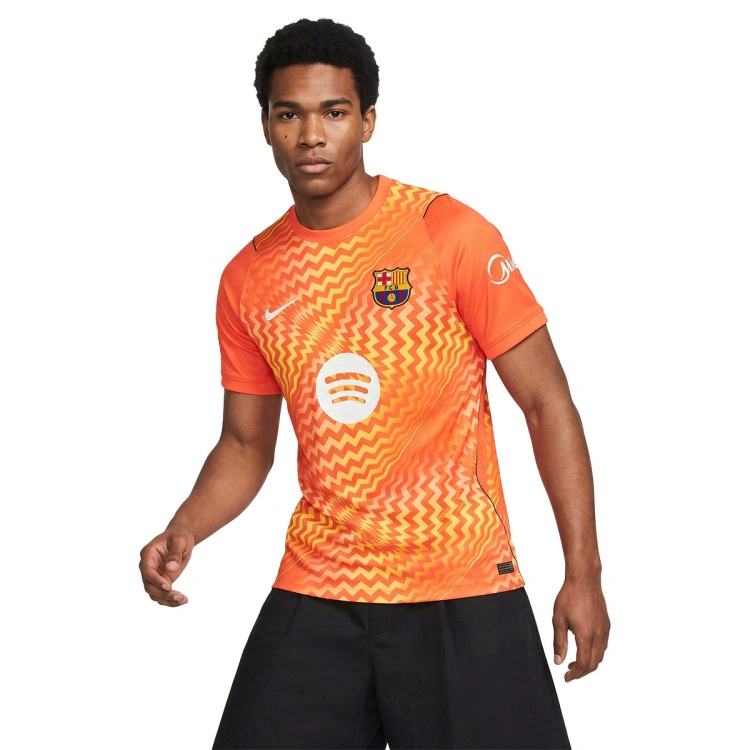 camiseta-nike-fc-barcelona-tercera-equipacion-portero-2026-2027-naranja-0