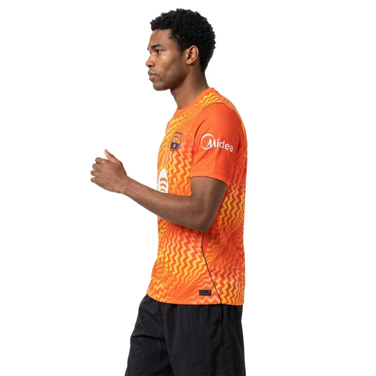 camiseta-nike-fc-barcelona-tercera-equipacion-portero-2026-2027-naranja-2
