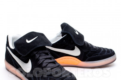 Una nueva clase de actitud: Nike Tiempo '94 OG