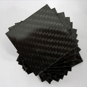 muestra-comercial-1-mm-de-espesor-plancha-de-fibra-de-carbono-una-cara-clipcarbonocom.jpg