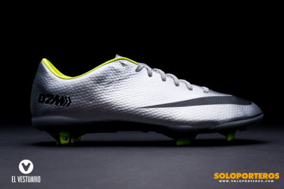 Homenaje a la velocidad. Mercurial Vapor IX Fast Forward ’02 Edition