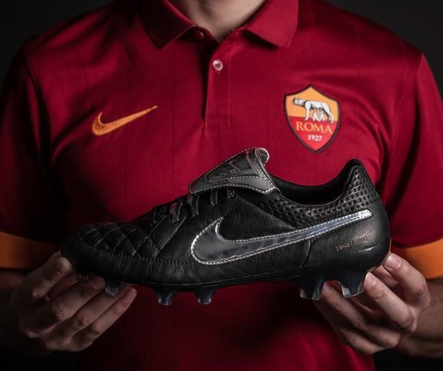 Nike Tiempo Legend V Premium para Francesco Totti - Blogs - Fútbol Emotion