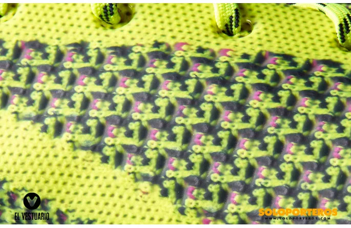 post card Adidas-Primeknit-2-0-Boost-2.webp
