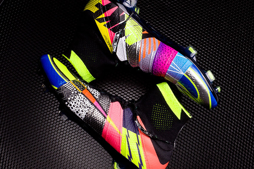 BOTA DE FÚTBOL NIKE MERCURIAL SUPERFLY ELITE CR7 EDICIÓN ESPECIAL