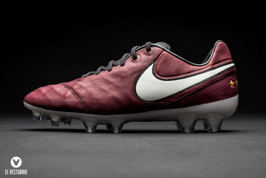 Las botas Nike de Pirlo - Blogs - Fútbol Emotion