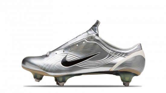 2003_Mercurial_Vapor_Chrome_Black_White_hd_1600.jpg