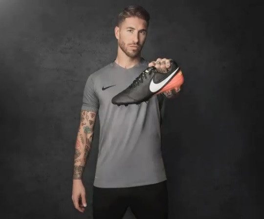 Perceptivo Ya Normal Sergio Ramos renueva con Nike - Blogs - Fútbol Emotion