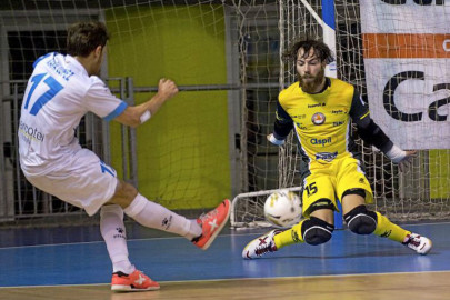 Ejercicio de entrenamiento de porteros de fútbol sala nº 7