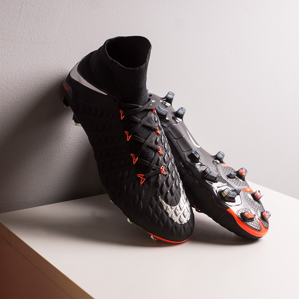 El lado más elegante de las Hypervenom 3 - - Fútbol Emotion