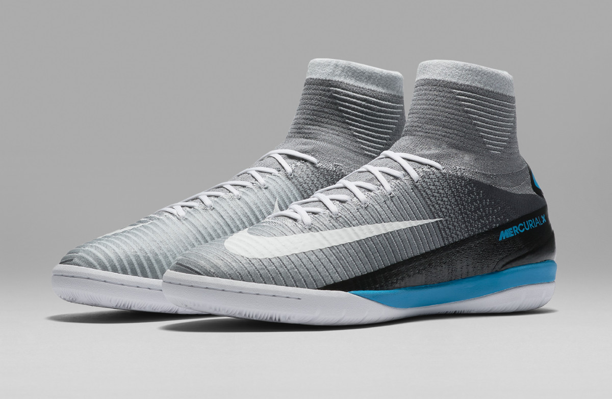 Nuevas Zapatillas de Fútbol Sala NikeFootballX Revolution Pack - Air Max -  Blogs - Fútbol Emotion