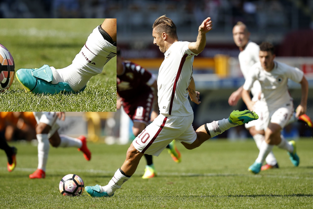 Totti recibe nuevas botas de limitada - Blogs - Fútbol Emotion