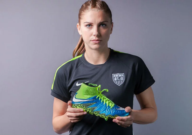 post card Alex_Morgan_Zapato_Nike.webp