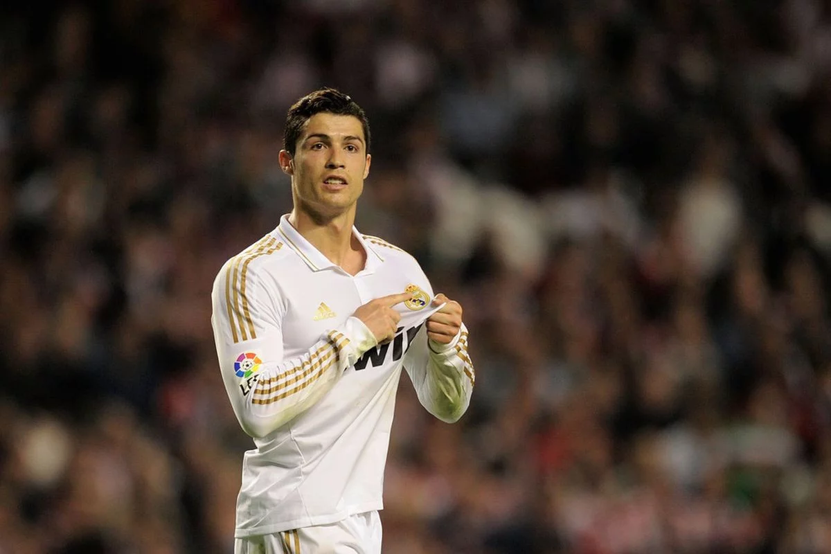 post card ronaldo.webp