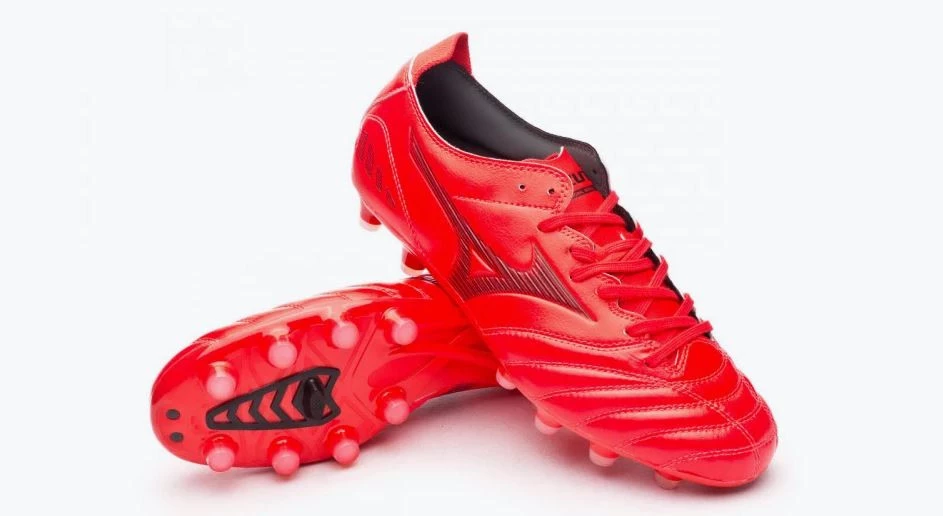 post card post-las-mejores-botas-de-fútbol-de-gama-media-mizuno-morelia-neo-3-pro.webp