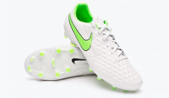 post-las-mejores-botas-de-fútbol-de-gama-media-nike-tiempo-legend-8-pro.JPG