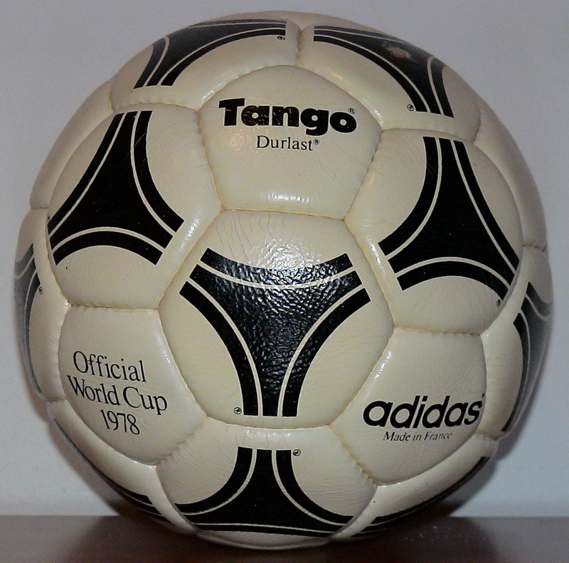 Los balones de los Mundiales - Blogs - Fútbol Emotion