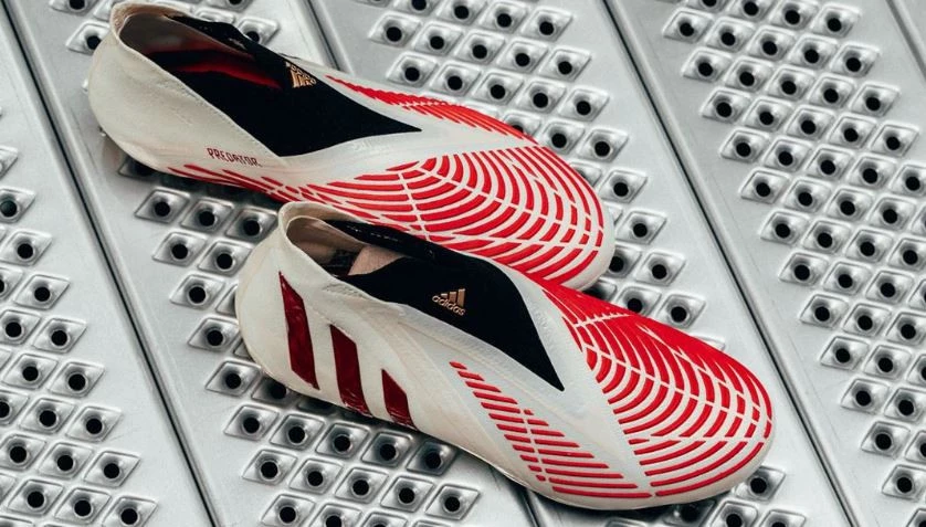 post card post-adidas-predator-historia-red.webp