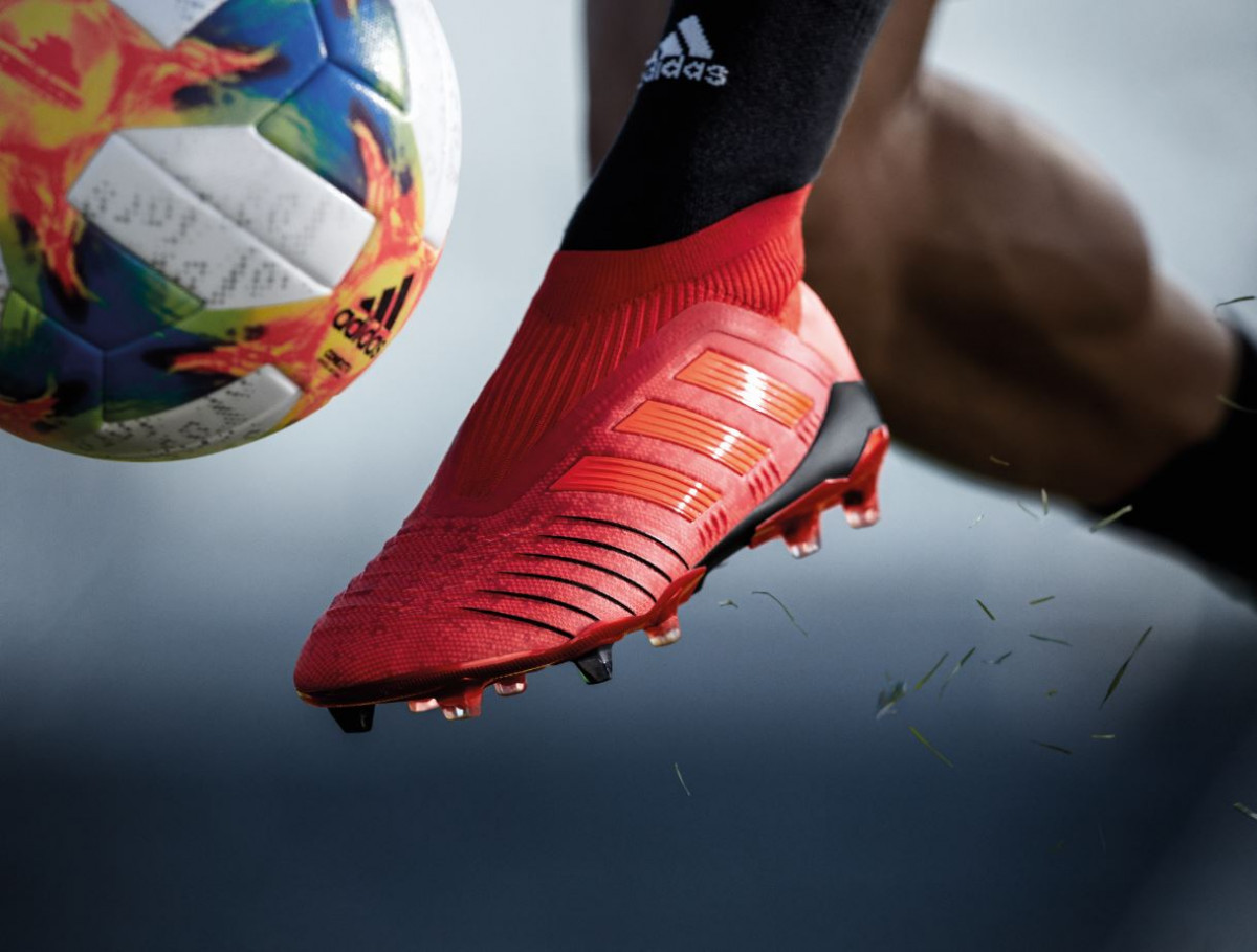 para castigar mecánico pila Historia de las botas de fútbol adidas Predator - Blogs - Fútbol Emotion