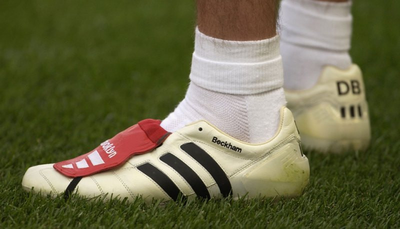 quemado dialecto Saliente Historia de las botas de fútbol adidas Predator - Blogs - Fútbol Emotion