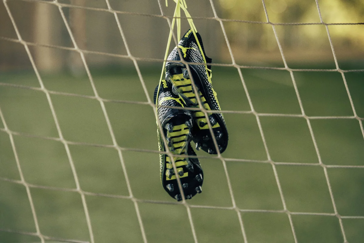post card 18SS_CONSUMER_TS_Football_FUTURE_LaunchEdition_Product-Only_0024_RGB.webp