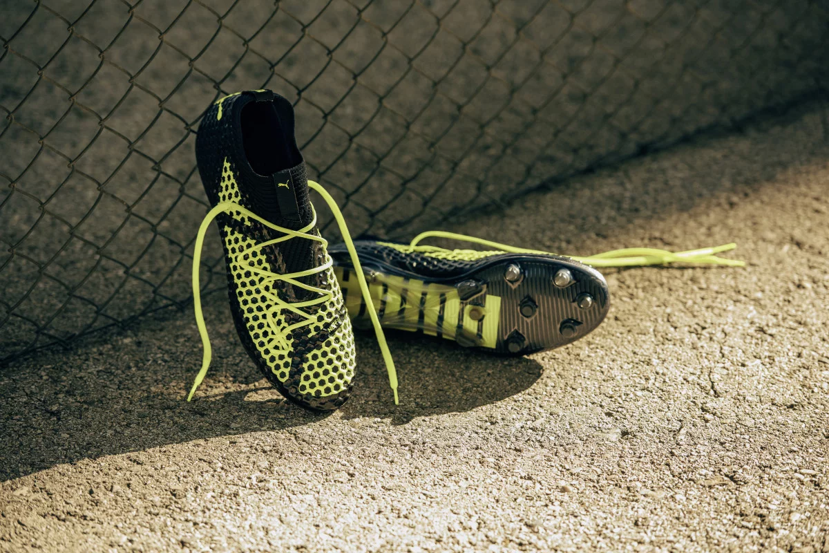 post card 18SS_CONSUMER_TS_Football_FUTURE_LaunchEdition_Product-Only_0108_RGB.webp