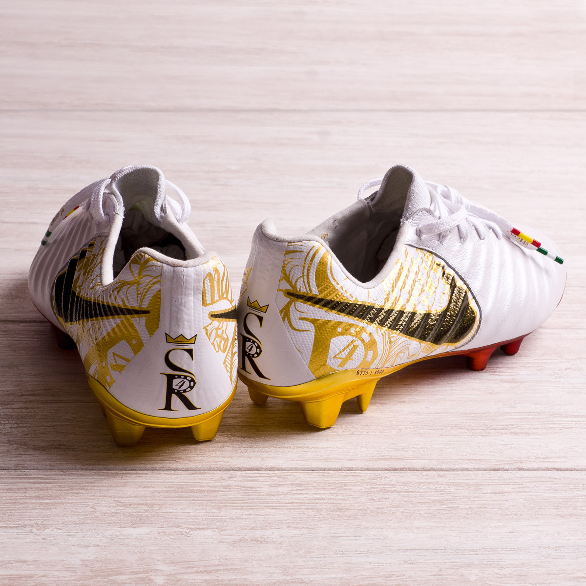 origen a menudo Colgar El capitán Sergio Ramos recibe botas exclusivas - Blogs - Fútbol Emotion