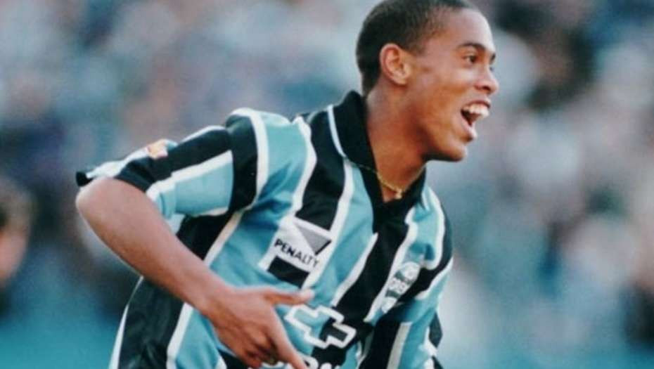 Nike y Ronaldinho deleitan al fútbol sala - Blogs - Fútbol