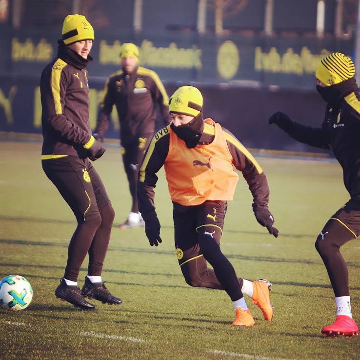 post card blog-botas-negras-marco-reus-puma.webp