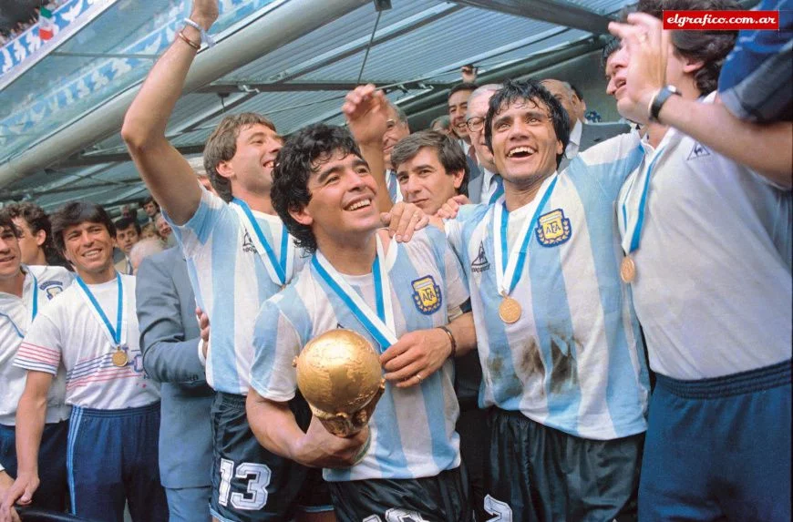 post card blog-camisetas-mundiales-1986-argentina-compressor.webp