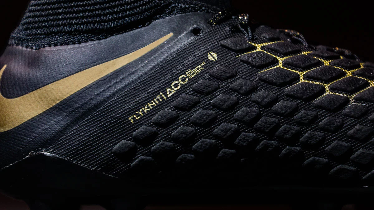 post card Post-Nike-Hypervenom-Game-of-Gold-3.webp