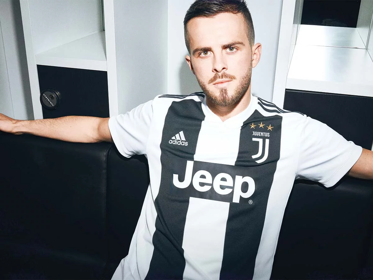 post card Pjanic-maglia-Juve-2019.webp
