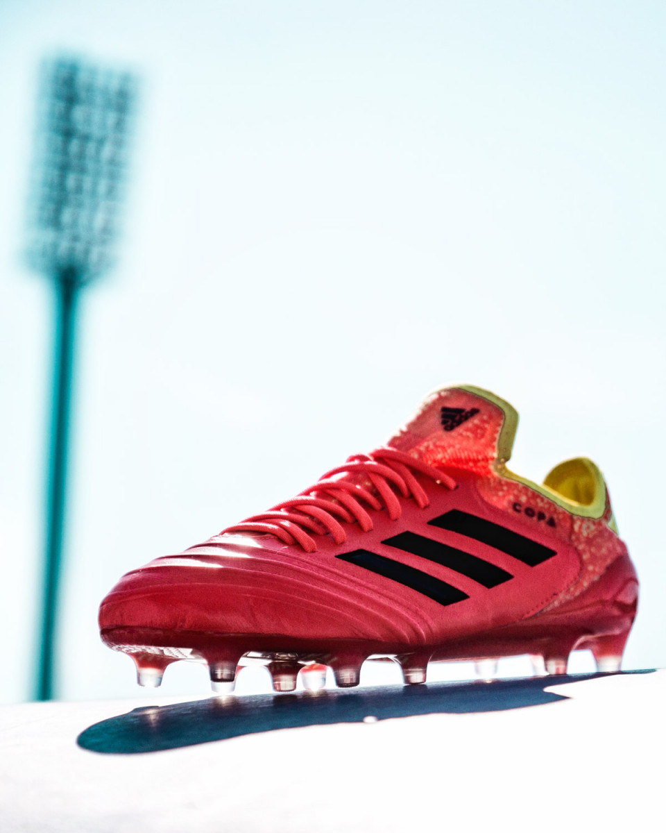 Laugh feedback credit The new adidas boots for the 2018 Russia World Cup: Energy Mode - Blogs -  Fútbol Emotion