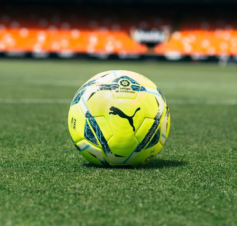post card balón-LaLiga-Puma-futbolemotion-3.webp