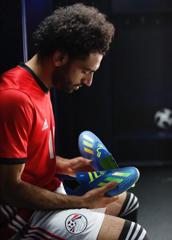 post card blog-botas-especiales-Salah.webp