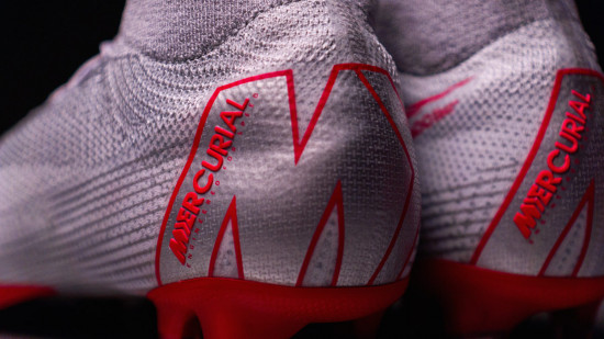 Mercurial raised sale on concrete