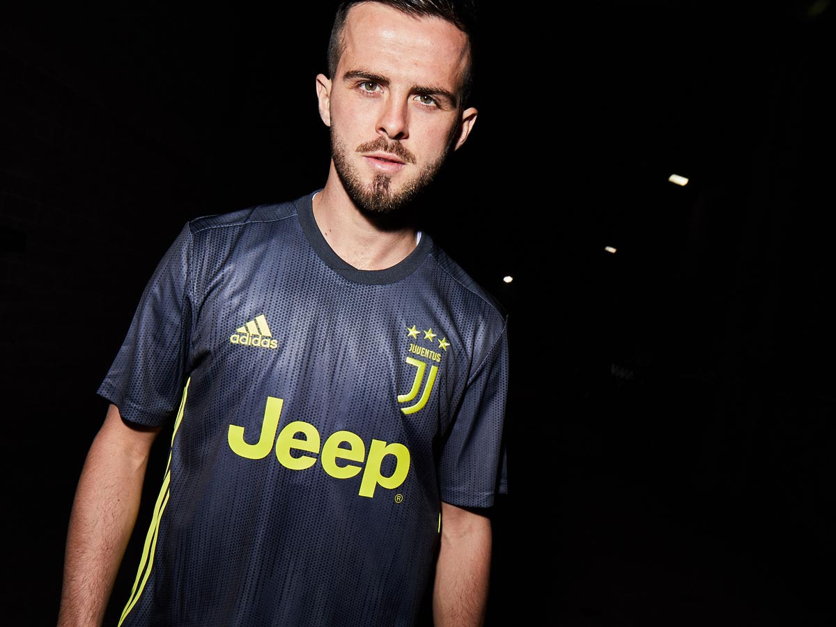 La Juventus presenta la terza maglia 2018/2019 - Blog - Fútbol Emotion