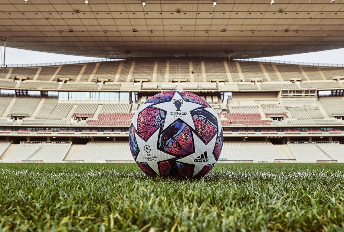 post card Balón-Champions-League-Eliminatorias-2.webp