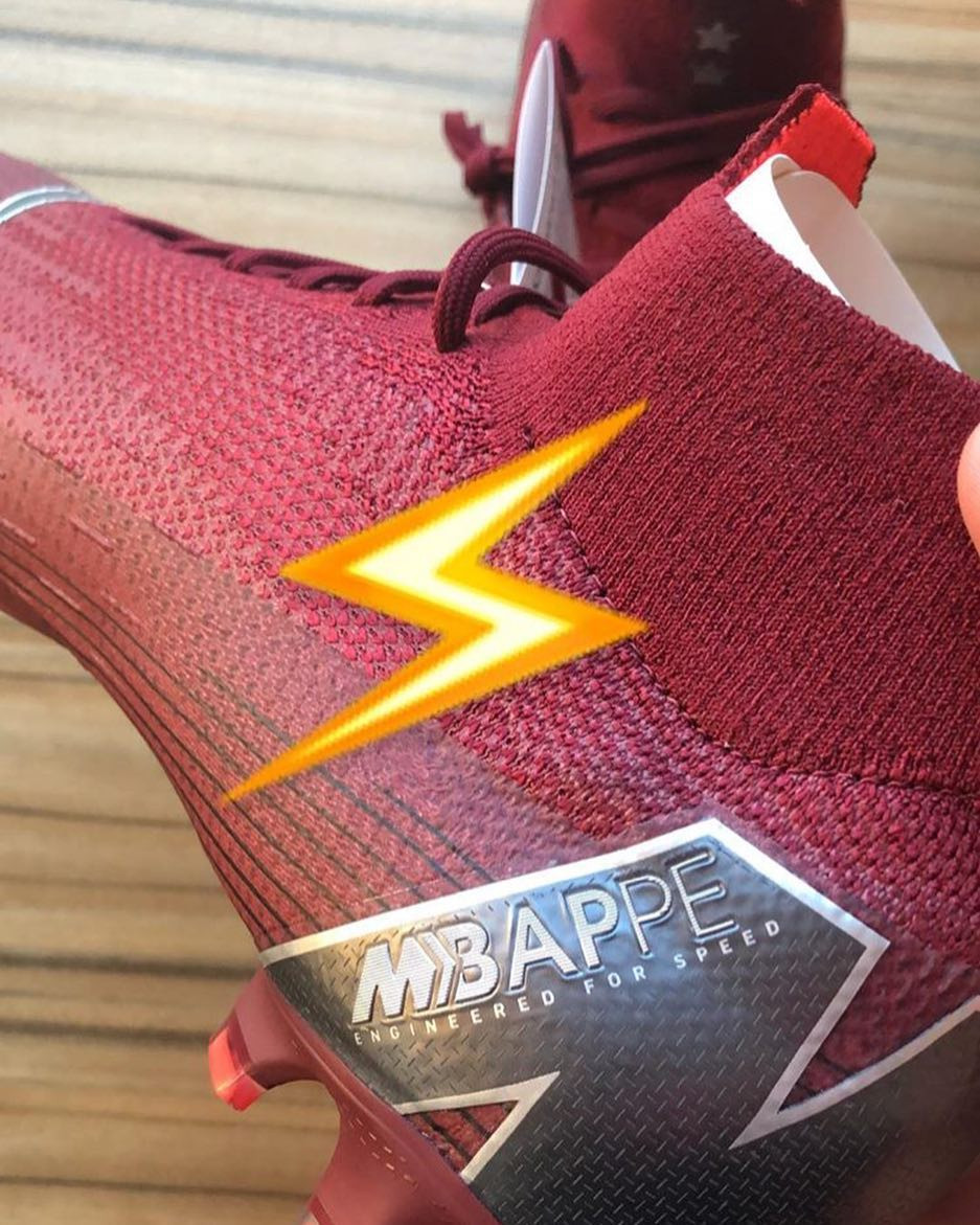 Botas de Mbappe Nike Mercurial Rising Fire Blogs - Fútbol Emotion