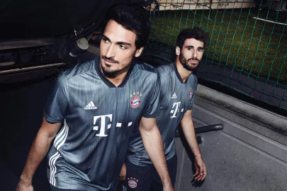 terza-maglia-bayern-monaco-2018-2019_0.webp