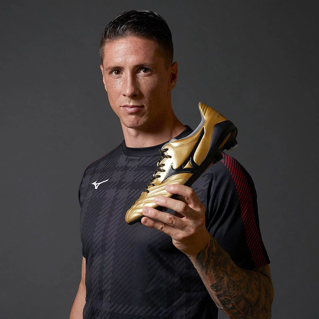post card Post-Torres-Mizuno-1.webp