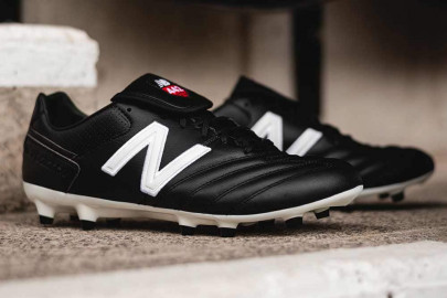 New Balance 442