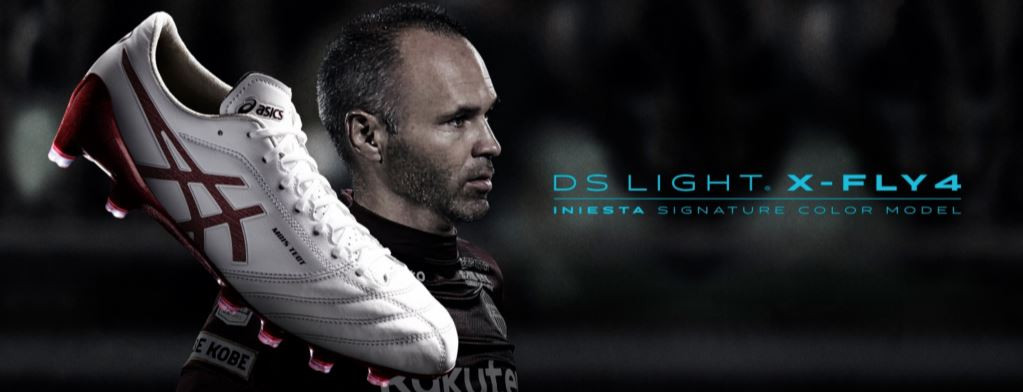 Iniesta firma con Asics - Blogs - Fútbol Emotion
