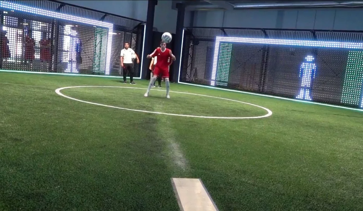 post card cage_benfica.webp