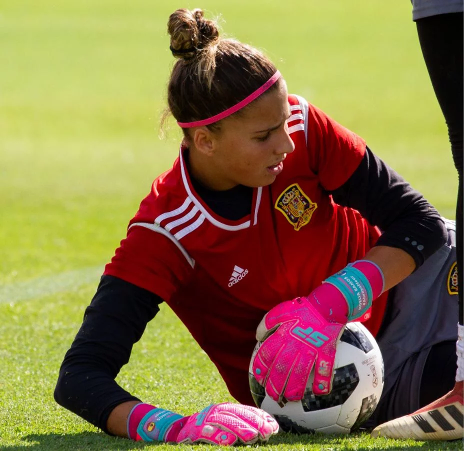 post card Post-Guantes-Noelia-Ramos-5.webp