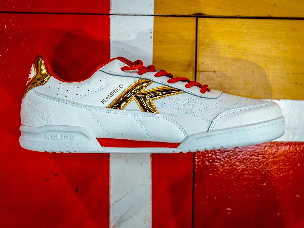 post card Post-Zapatillas-futsal-Kelme-1.webp