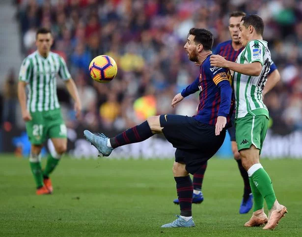 post card Post-Andres-Guardado-1.webp